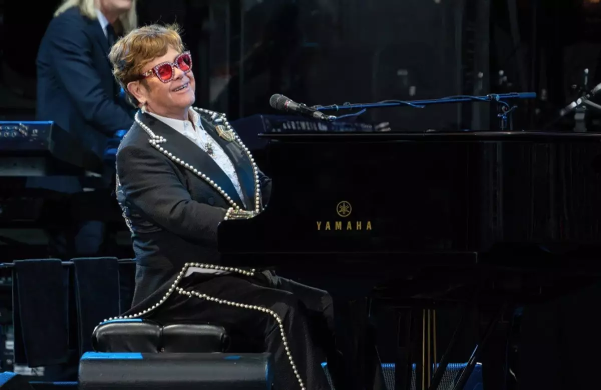 Elton John emekliliğini Antarktika'da kutlayacak
