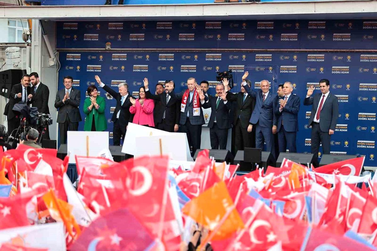Güngör, Cumhurbaşkanı Erdoğan'ı bağrına basan Denizlilere teşekkür etti