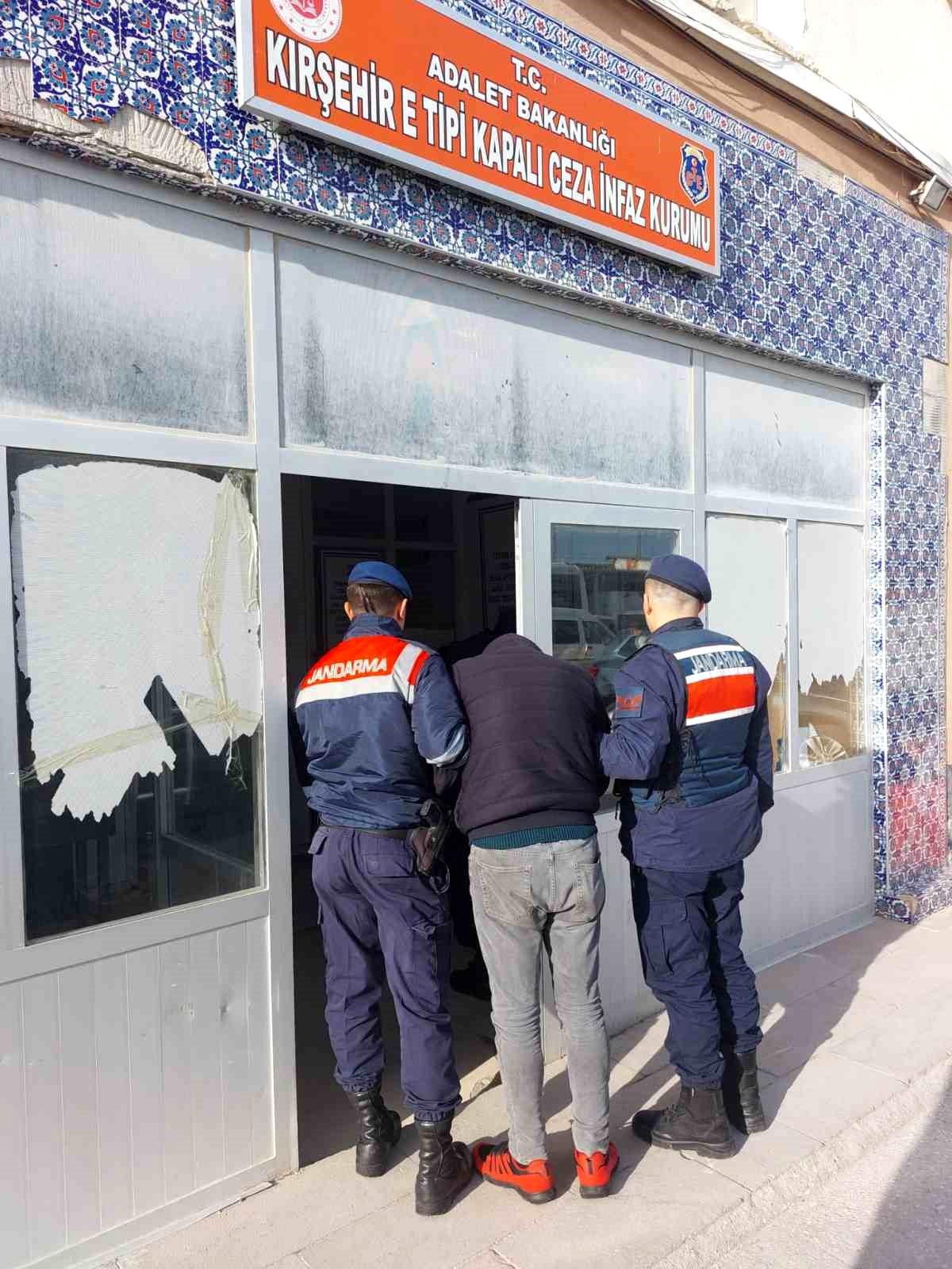 Kendini jandarma olarak tanıtan şahıs ekiplerden kaçamadı