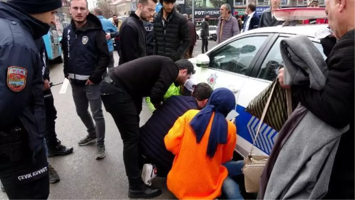 Kız arkadaşına arkadaşlık isteği göndereni, karnından bıçakladı