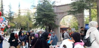 Konya'da mezarlıklarda bayram yoğunluğu