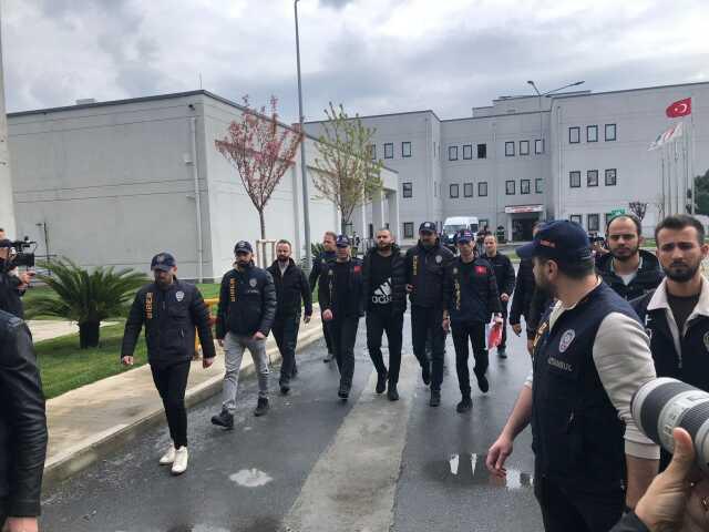 Özel ekip tarafından teslim alındı! İşte Türkiye'ye getirilen Faruk Fatih Özer'in ilk görüntüleri