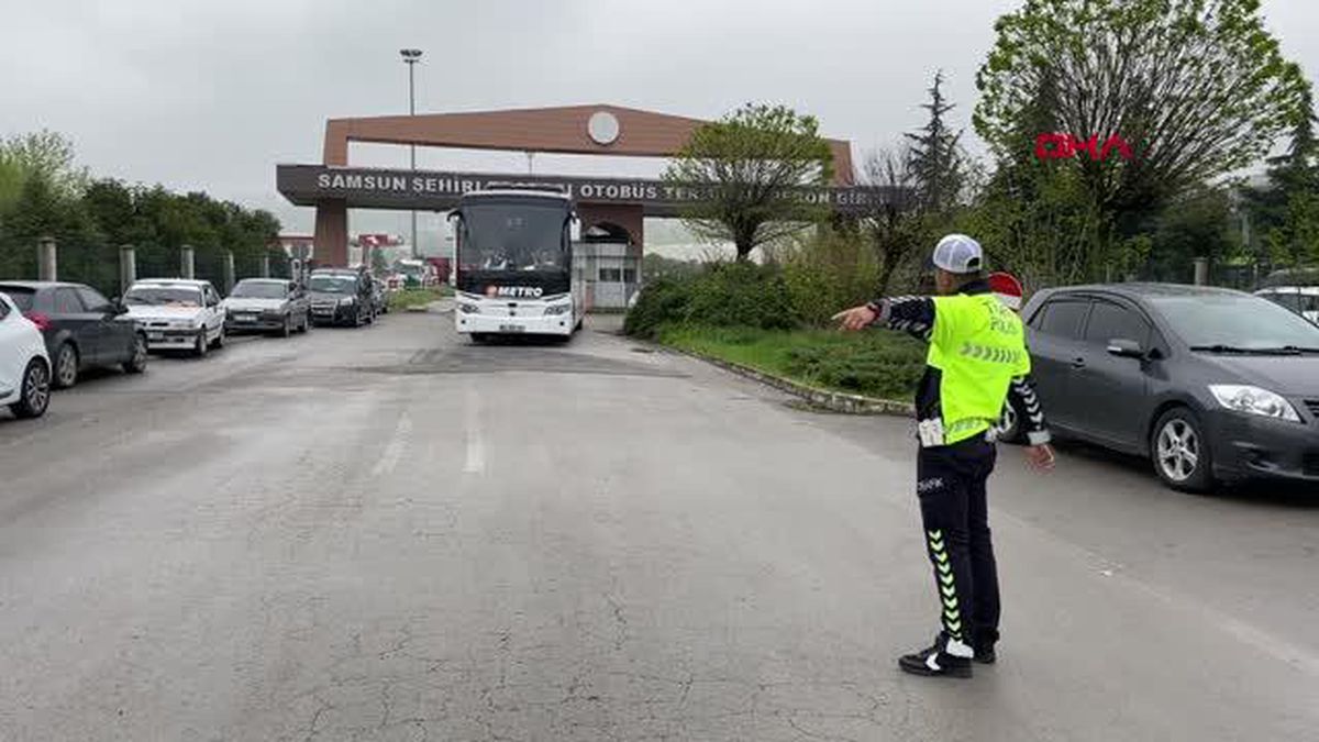 SAMSUN'DA POLİS EKİPLERİ BAYRAM ÖNCESİ OTOGARDA DENETİM YAPTI