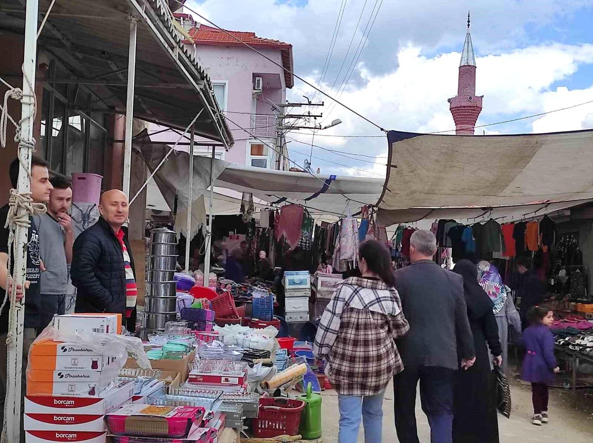 Selendi'de bayram hareketliliği
