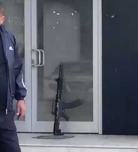 Son Dakika: AK Parti Çukurova ilçe binasına silahlı saldırı