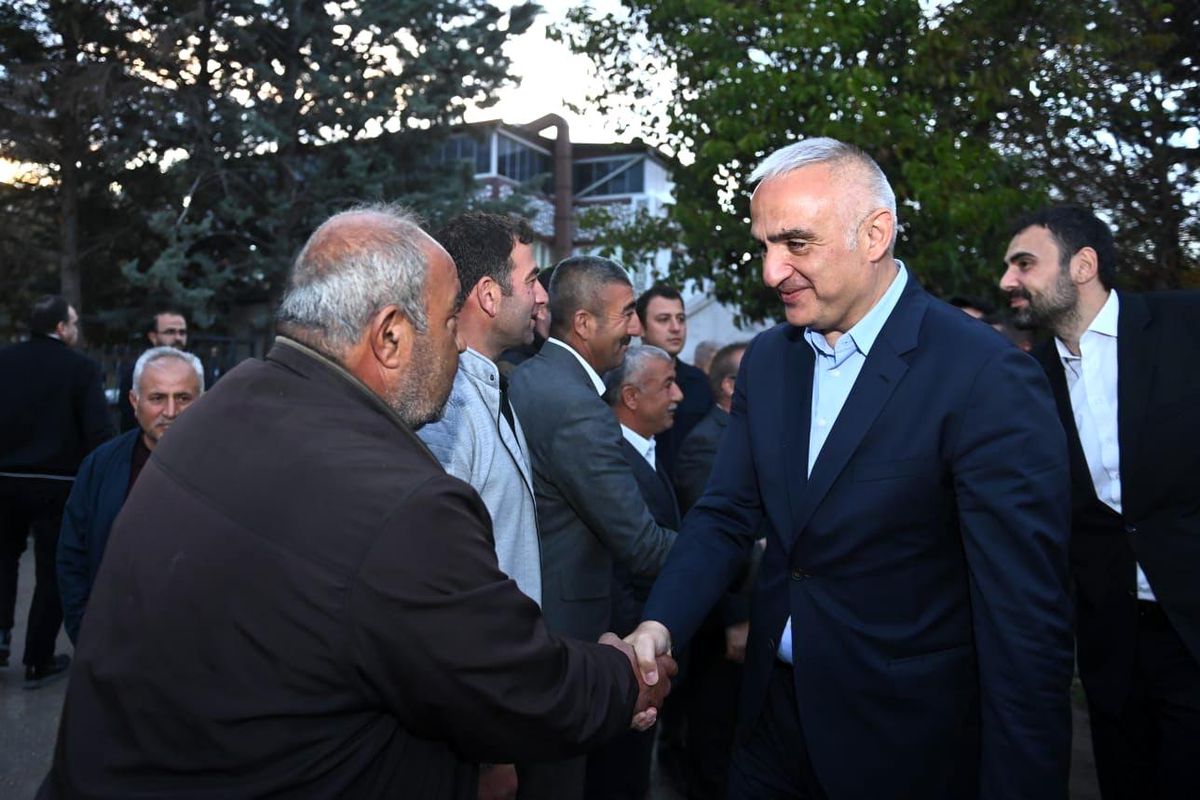 Bakan Ersoy: 'Yaralarımızı el birliğiyle sarıyoruz'