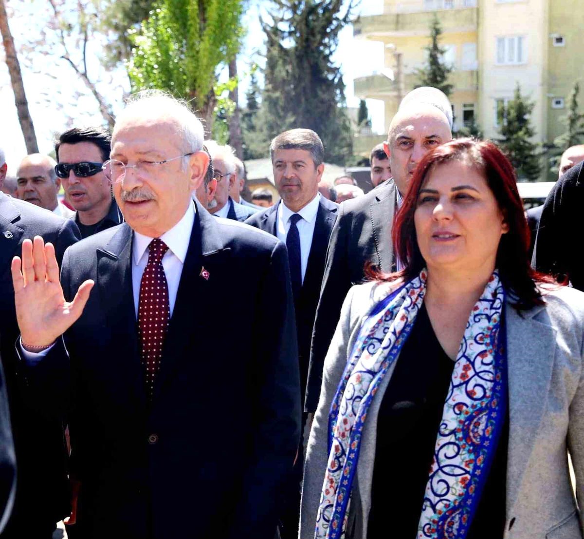 Çerçioğlu bayramı depremzedelerle geçirdi