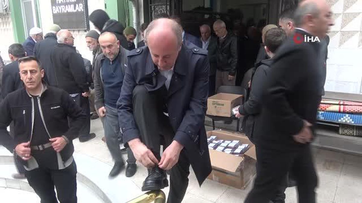 Cumhurbaşkanı Adayı İnce, bayram namazını köyünde kıldı