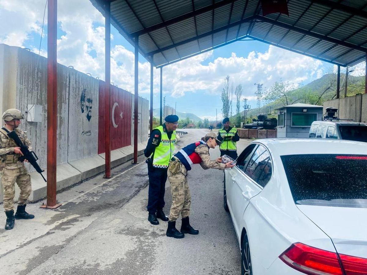 Jandarma bayramda da iş başında