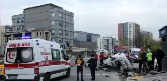 Kağıthane'de aydınlatma direğine çarpan otomobil takla attı: 2 yaralı