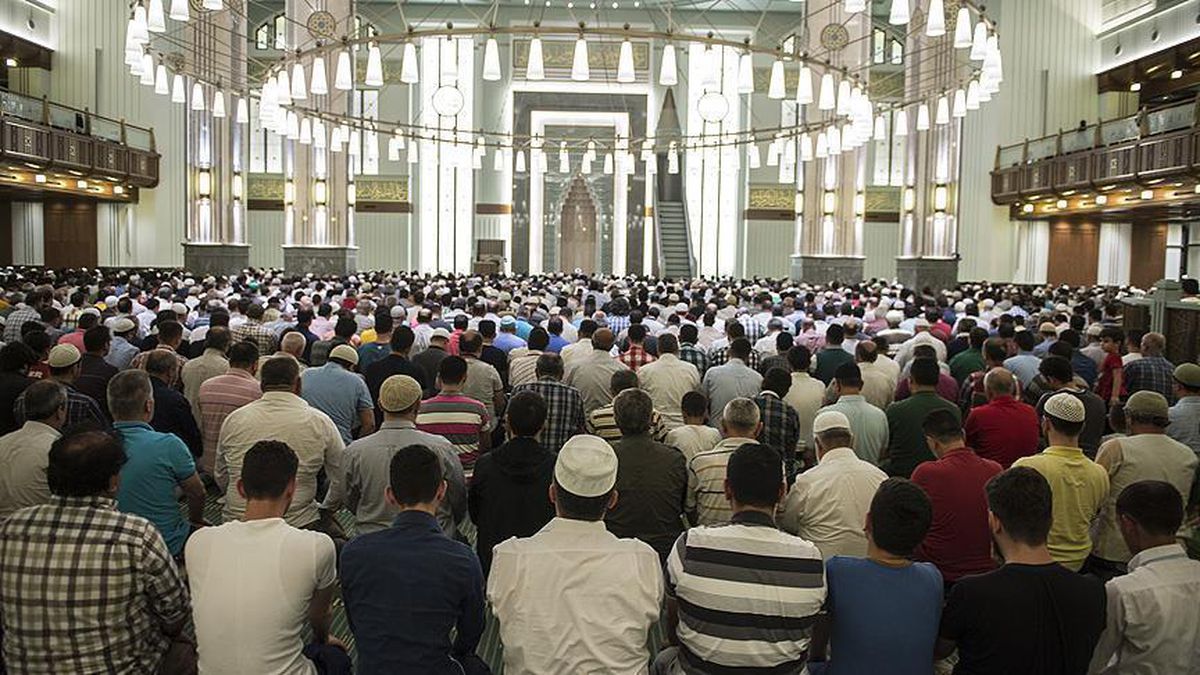 Kayseri bayram namazı saat kaçta? 2023 Kayseri bayram namazı ne zaman? Kayseri Ramazan Bayramı namaz saati!