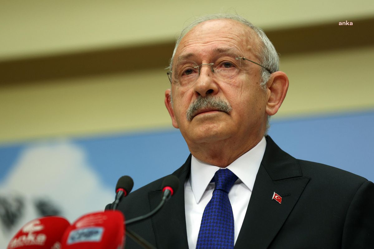 Kılıçdaroğlu: 'Mezarlıkta Acılı İnsan Her Şeyi Söyleyebilir, Yapabilir; Acısına Vermek Gerekir. Bugün Bunları Konuşmayalım, Kayıplarımızı Hakkıyla...
