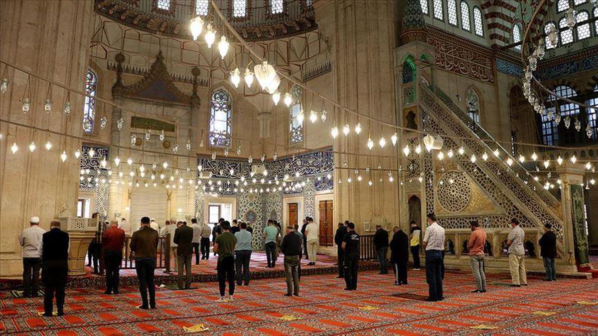 Kırıkkale bayram namazı saat kaçta? 2023 Kırıkkale bayram namazı ne zaman? Kırıkkale Ramazan Bayramı namaz saati!