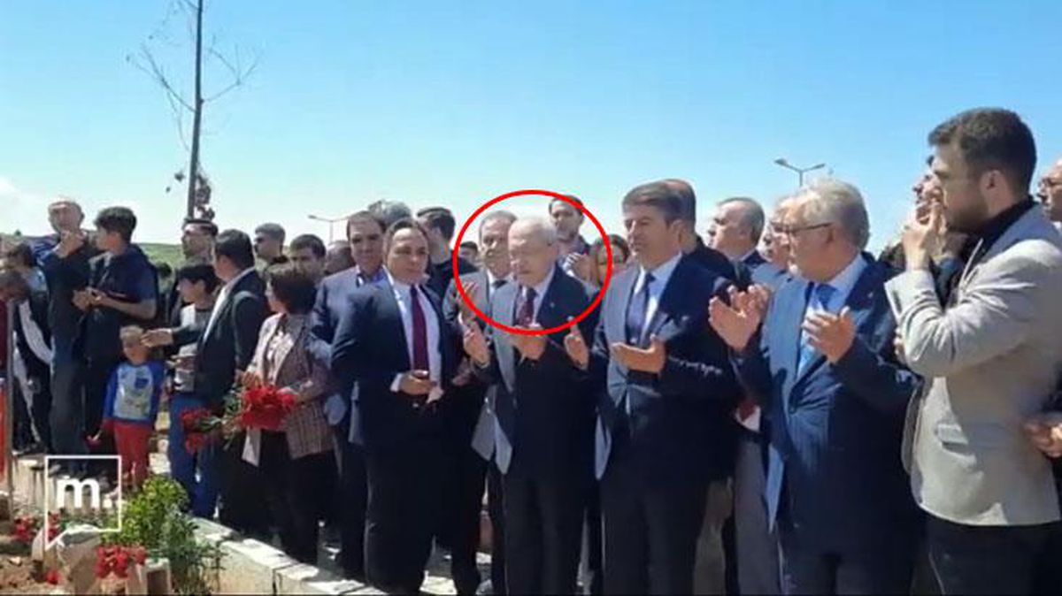 Mezarlıkta Kılıçdaroğlu'na büyük ayıp: Fatiha okumayı bilmiyor ki, sen buna neden Fatiha okutturuyorsun?