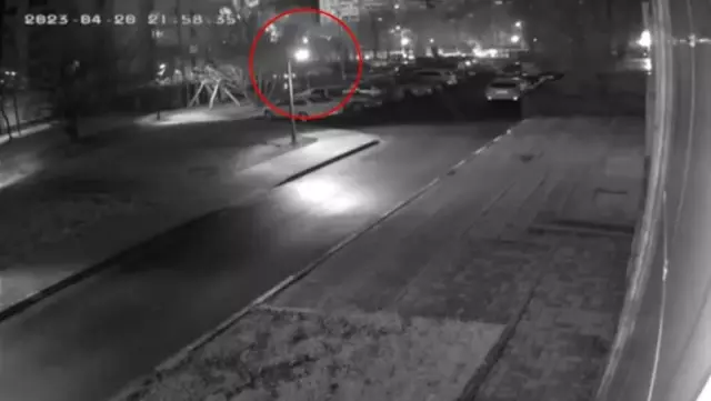 Rus uçağı Rusya'yı bombaladı! Evler ve arabalar hasar aldı, yaralılar var Rus uçağı Rusya'yı bombaladı! Evler ve arabalar hasar aldı, yaralılar var