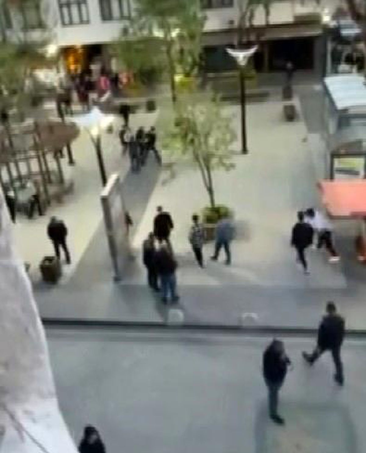 Yan bakma kavgası kanlı bitti: 4 yaralı
