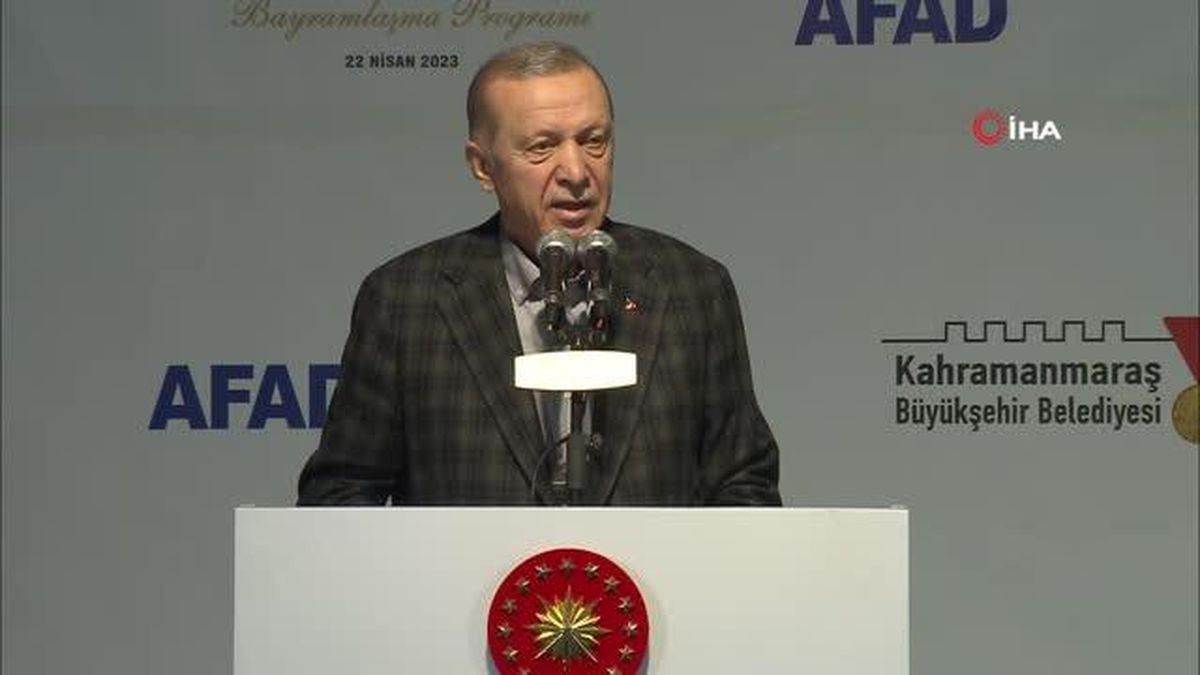 Cumhurbaşkanı Erdoğan: 'Karanlık pazarlıklarını gizlemek için durduk yere etnik köken, mezhep tartışması açıyorlar'