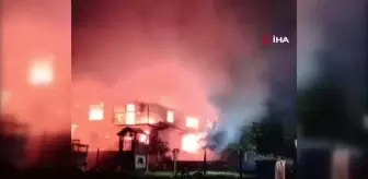 İki katlı ahşap ev alevlere teslim oldu