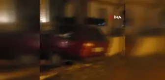 Kontrolden çıkan otomobil evin balkonuna çarptı