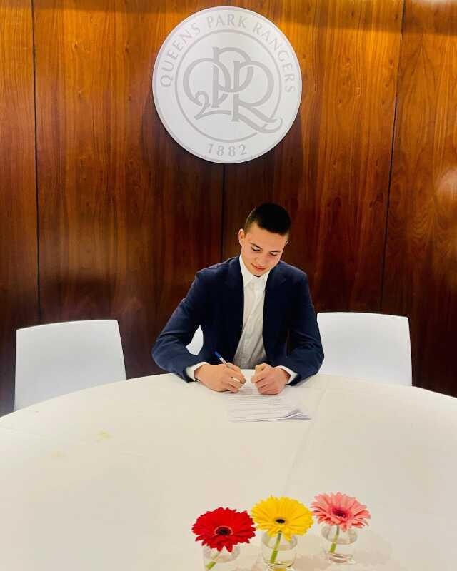 Rüştü Reçber'in oğlu Burak'tan bomba imza! İngiltere'nin en köklü kulüplerinden birine gitti