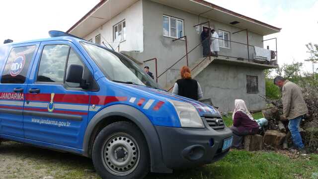 Yatalak karısını öldüren koca, aynı silahlar intihar etti