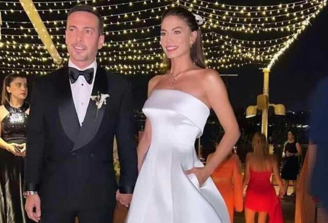8 ay önce evlenen Demet Özdemir ve Oğuzhan Koç çiftinin boşanma detayları belli oldu 8 ay önce evlenen Demet Özdemir ve Oğuzhan Koç çiftinin boşanma detayları belli oldu