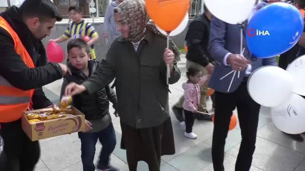 AK Parti İstanbul 3. Bölge Milletvekili Adayı Halime Kökçe çocuklarla buluştu