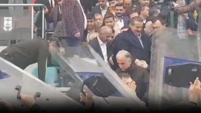 AK Parti'nin eski bakanı Faruk Çelik'e aday olduğu şehirde soğuk duş! Taraftarlar 'Dışarı' diye bağırdı