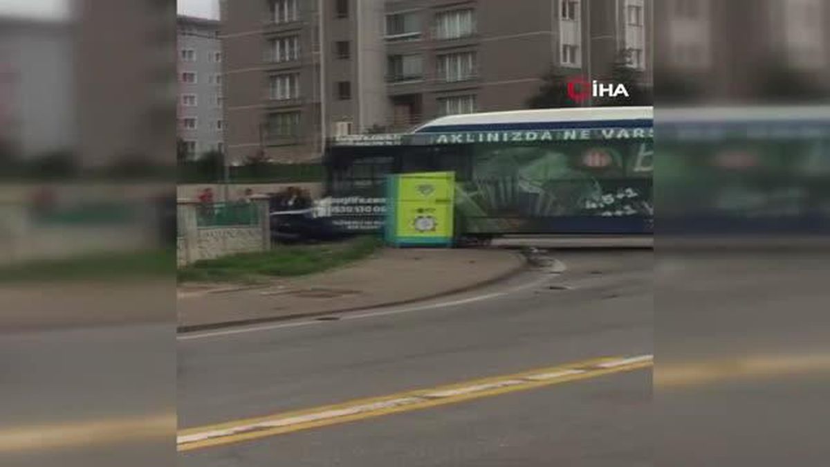 Başkent'te halk otobüsü ile bir araç çarpıştı: 1 ölü