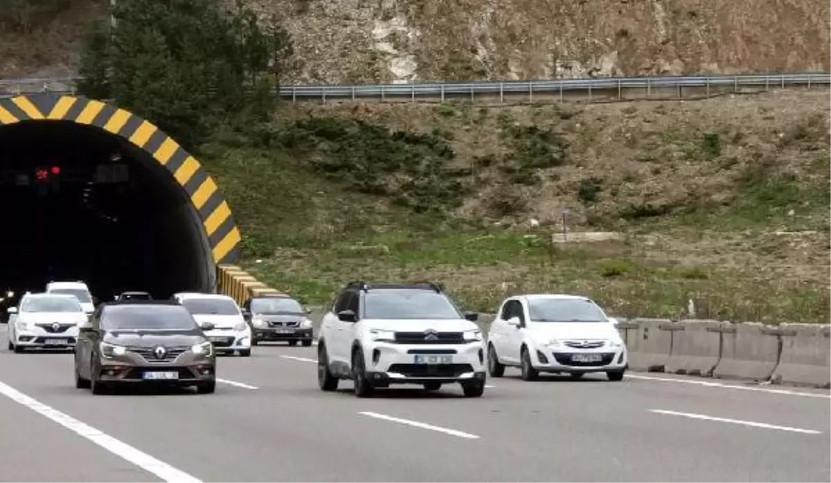 Bayram dönüşünde Anadolu Otoyolu'nun Bolu geçişinde ulaşım rahat