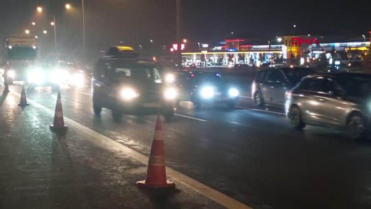 BAYRAM DÖNÜŞÜNDE ANADOLU OTOYOLU'NUN BOLU GEÇİŞİNDE TRAFİK YOĞUNLUĞU ARTTI