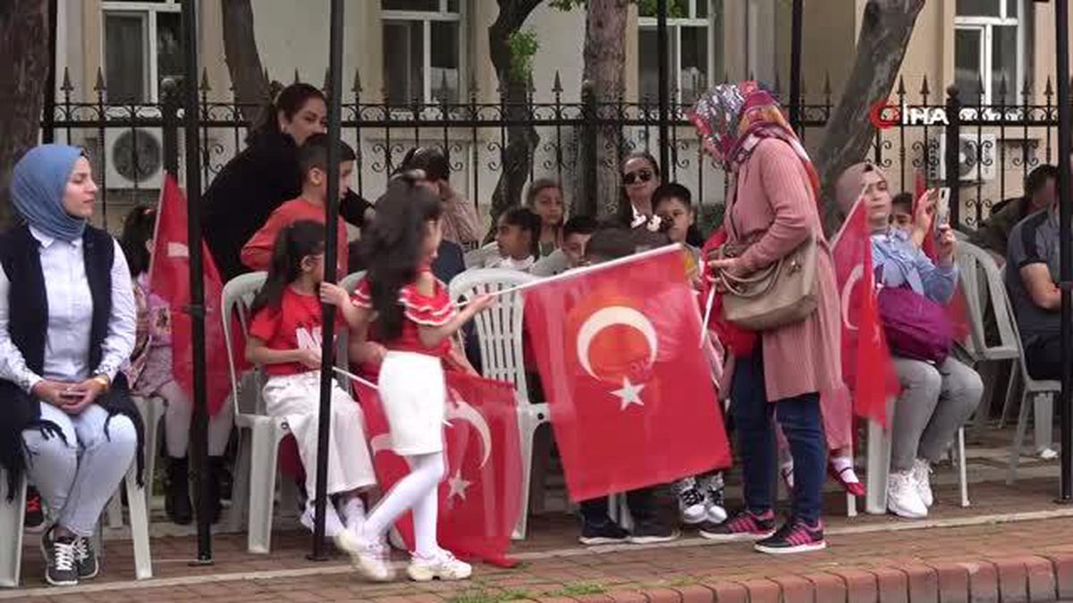 Diyarbakır'da çocuklar iki bayramı coşkuyla bir arada kutladı