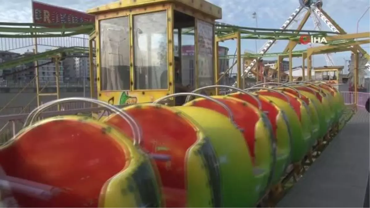 Hatay'da lunapark çocukların yüzlerini güldürdü