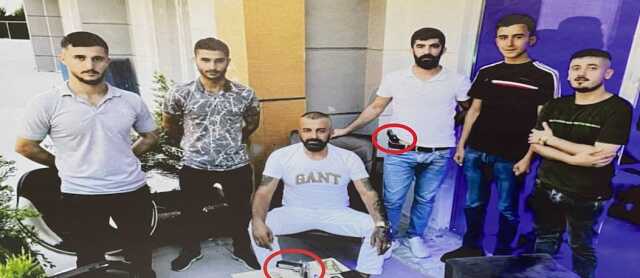 İstanbul'daki lüks siteyi silah zoruyla ele geçirmişler! 212 daire 800'den fazla kişiye satıldı, mağdurlar isyan etti İstanbul'daki lüks siteyi silah zoruyla ele geçirmişler! 212 daire 800'den fazla kişiye satıldı, mağdurlar isyan etti