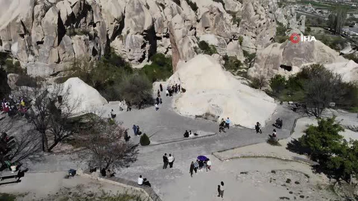 Kapadokya'da bayramda doldu taştı