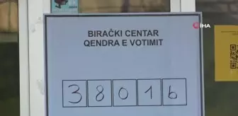 Kosova'nın kuzeyindeki Sırplar, olağanüstü yerel seçimlerde sandık başında