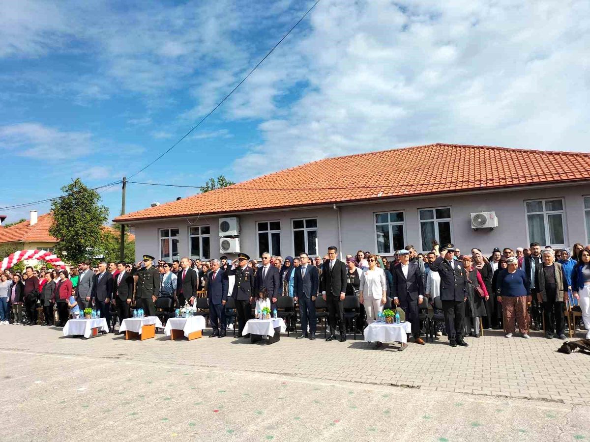 Köyceğiz'de 23 Nisan coşkuyla kutlandı