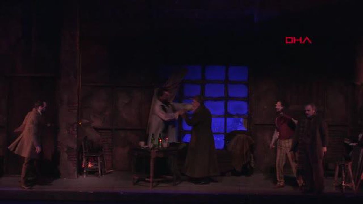 LA BOHEME OPERASI AKM'DE SANATSEVERLERLE BULUŞTU
