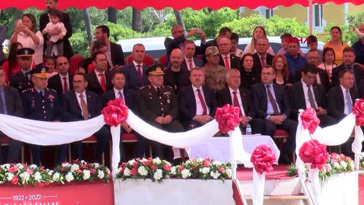 VALİLİK KOLTUĞUNA OTURAN ALYA: AMPUTE DEPREMZEDE KARDEŞLERİMİN PROTEZ İHTİYAÇLARI GİDERİLSİN