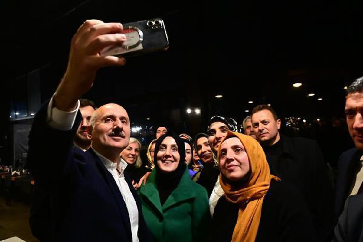 Bakan Karaismailoğlu: Uyanık olmalıyız, önemli bir seçime gidiyoruz (4)