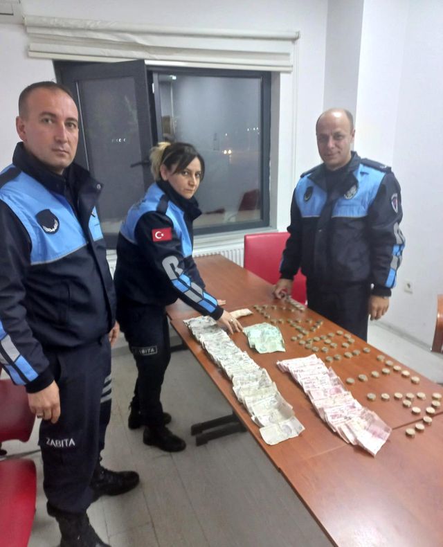 Dilencinin üzerinden '1.505 TL' çıktı
