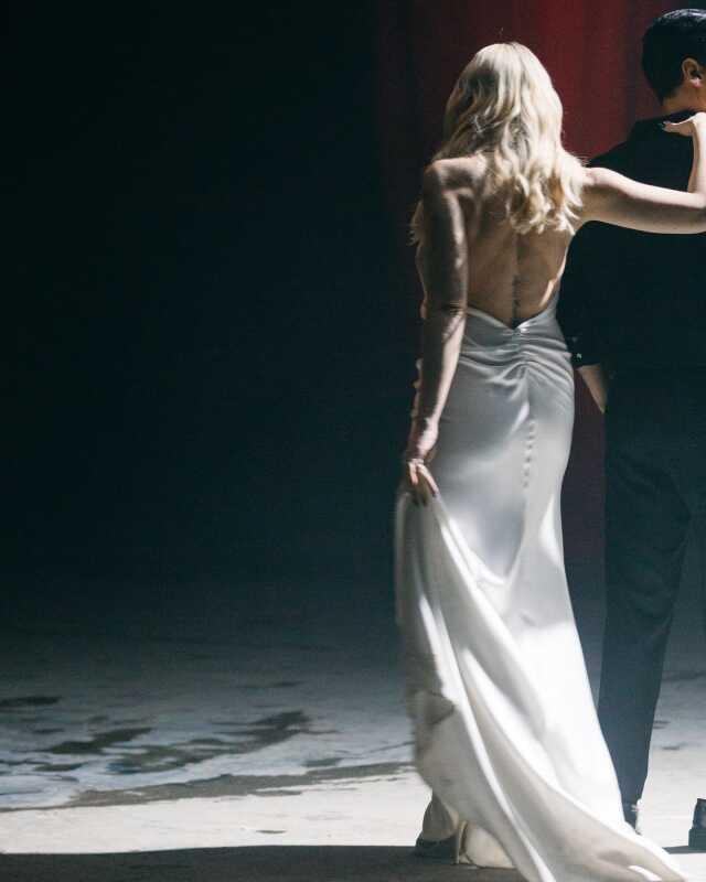 Feryat şarkısının başarısını kutlayan Hadise, küvetteki çırılçıplak hallerini paylaştı