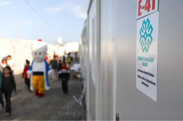 Türkiye Maarif Vakfı, Adıyaman'da Maarif Sokağı isimli konteyner kent kurdu