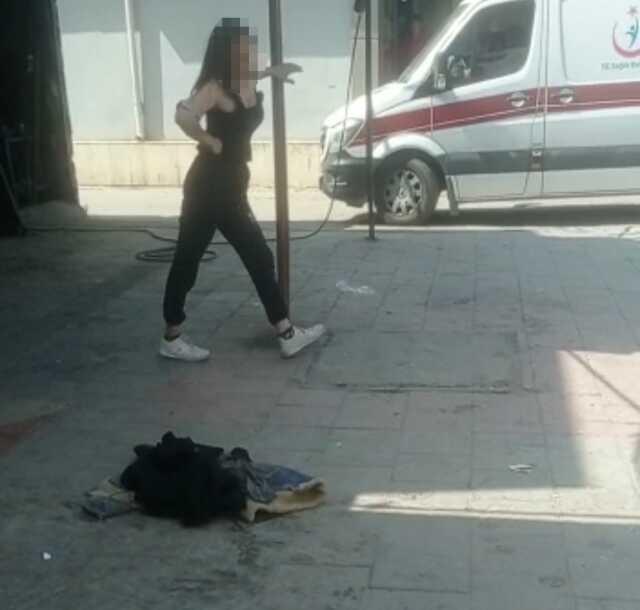 Uyuşturucu bağımlısı kızın içler acısı hali böyle görüntülendi Uyuşturucu bağımlısı kızın içler acısı hali böyle görüntülendi