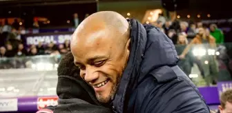 Vincent Kompany, İngiltere Championship'de yılın menajeri seçildi