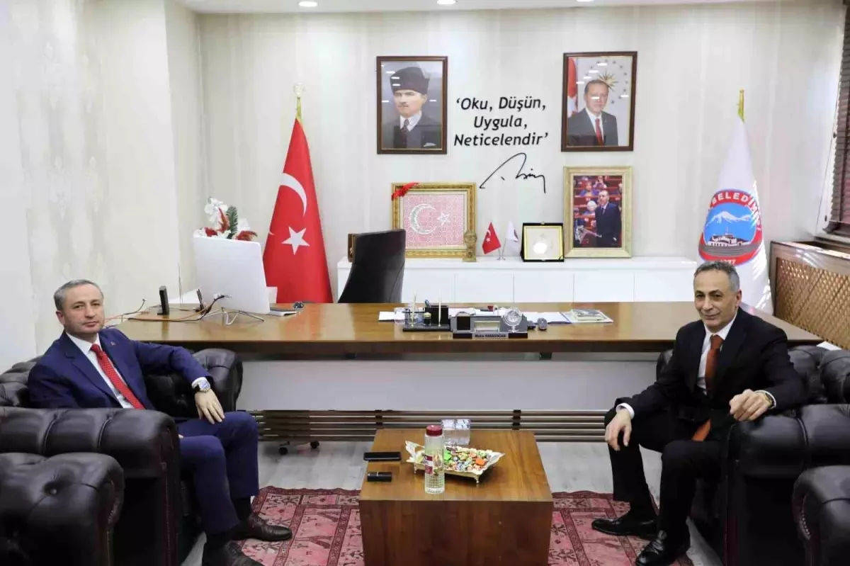 Ağrı Milli Eğitim Müdürü Kökrek'ten, Başkan Karadoğan'a hayırlı olsun ziyareti
