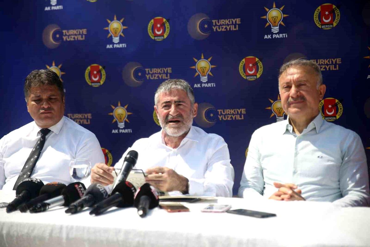 Bakan Nebati: '5 yıl içerisinde 6 milyon İstanbulluyu güvenli yuvalara kavuşturmuş olacağız'
