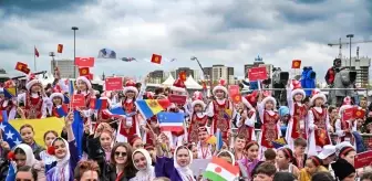 Bayram Coşkusu 'TRT Uluslararası 23 Nisan Çocuk Şenliği'nde Yaşandı