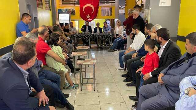 CHP milletvekili adayı Mehmet Emin Ekmen, Mersin'de dükkanları kül olan esnafı ziyaret etti
