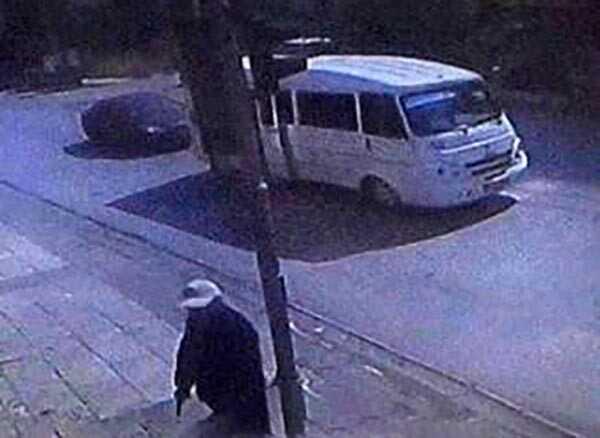 Eşinin ilişki yaşadığı adamı çocuğunun gözü önünde öldürdü